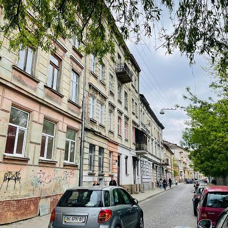 Сучасні Апартаменти В Центрі,Паркінг Львов Экстерьер фото