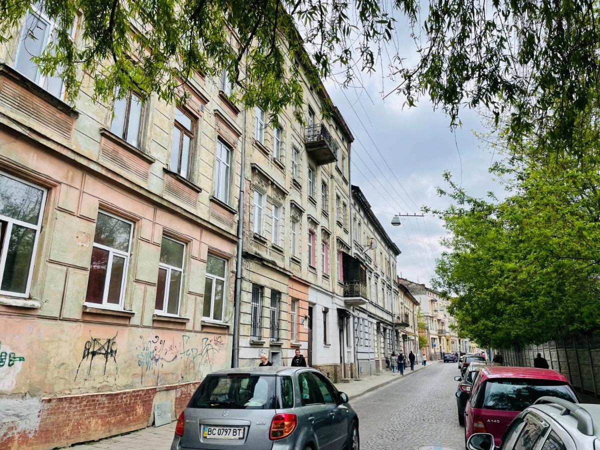Сучасні Апартаменти В Центрі,Паркінг Львов Экстерьер фото